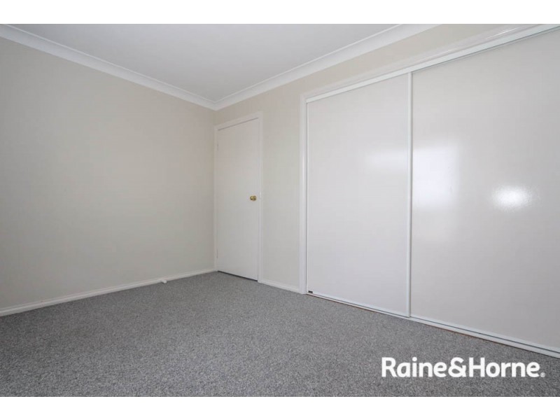 2/256 Durham Street, Bathurst NSW 2795