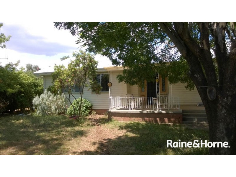 16 Gormans Hill Road, Bathurst NSW 2795