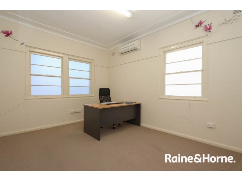 430 Howick Street, West Bathurst NSW 2795