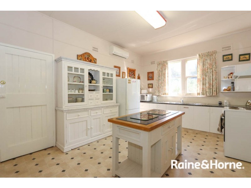 1 Davis Street, Sofala NSW 2795