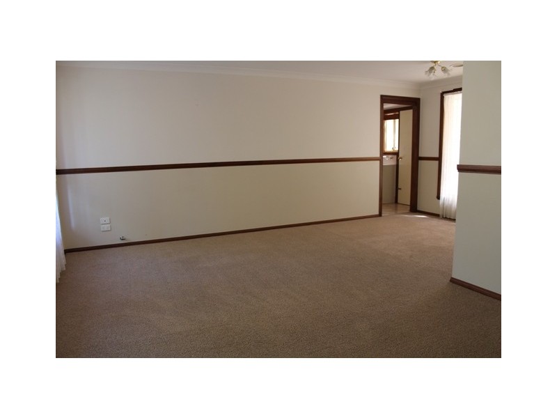 49 Abercrombie Dr, Bathurst NSW 2795