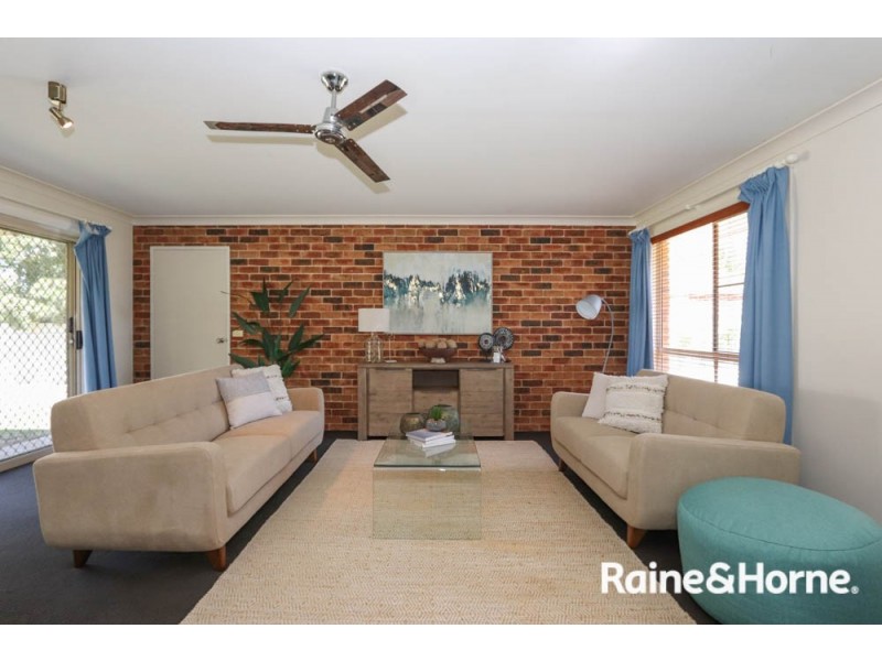 11 Peacock Street, Eglinton NSW 2795