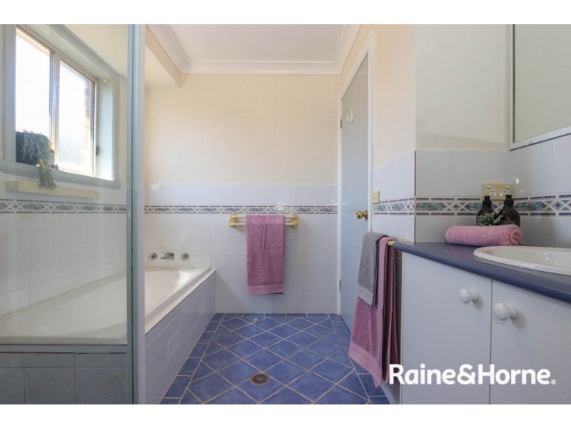 11 Peacock Street, Eglinton NSW 2795