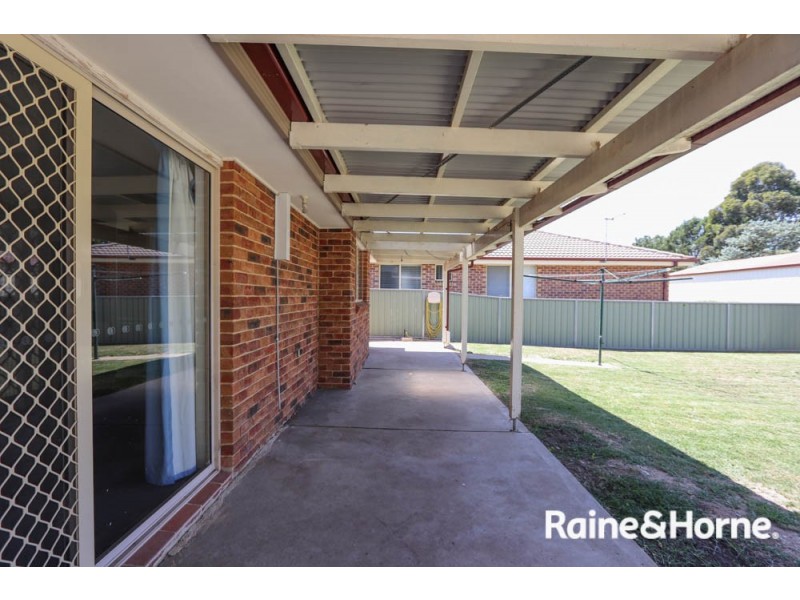 11 Peacock Street, Eglinton NSW 2795