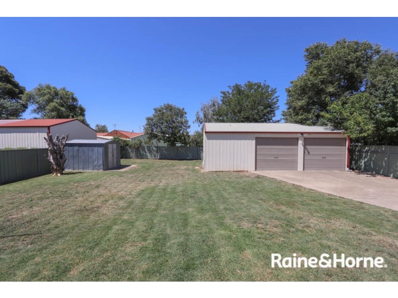 11 Peacock Street, Eglinton NSW 2795
