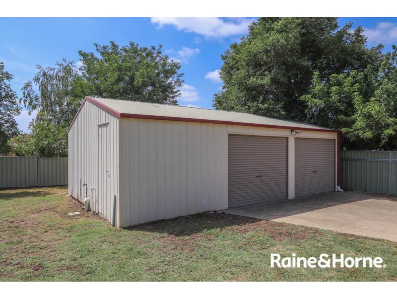 11 Peacock Street, Eglinton NSW 2795