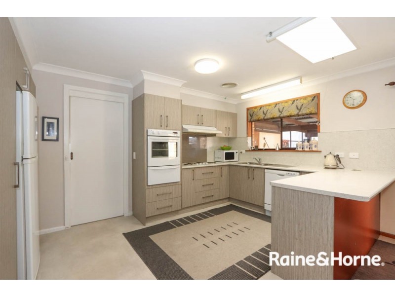 13 Bullock Place, Kelso NSW 2795