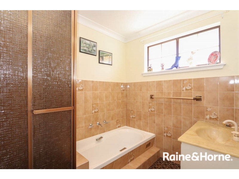 13 Bullock Place, Kelso NSW 2795