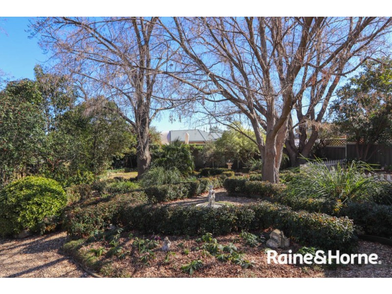 13 Bullock Place, Kelso NSW 2795