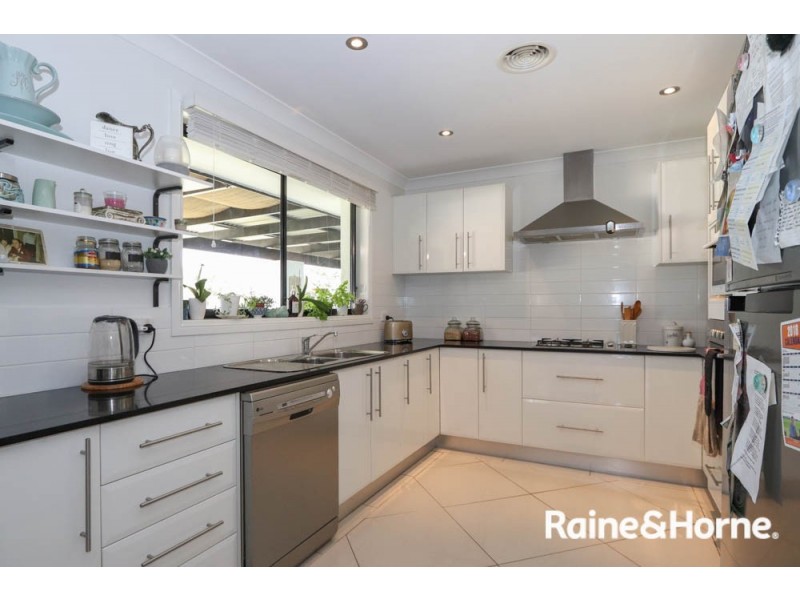 14 Jarrah Court, Kelso NSW 2795