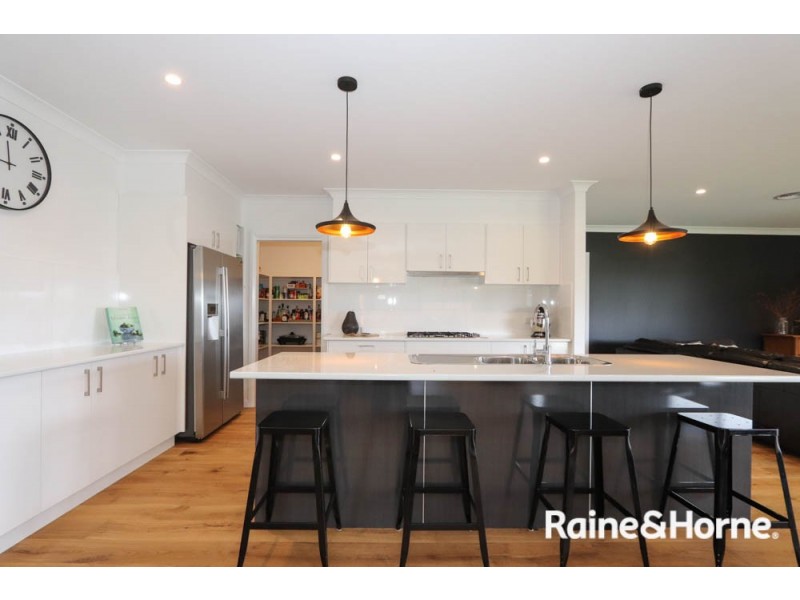5 Byrne Close, Kelso NSW 2795