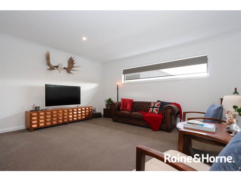 5 Byrne Close, Kelso NSW 2795