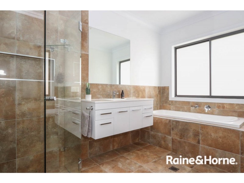 5 Byrne Close, Kelso NSW 2795