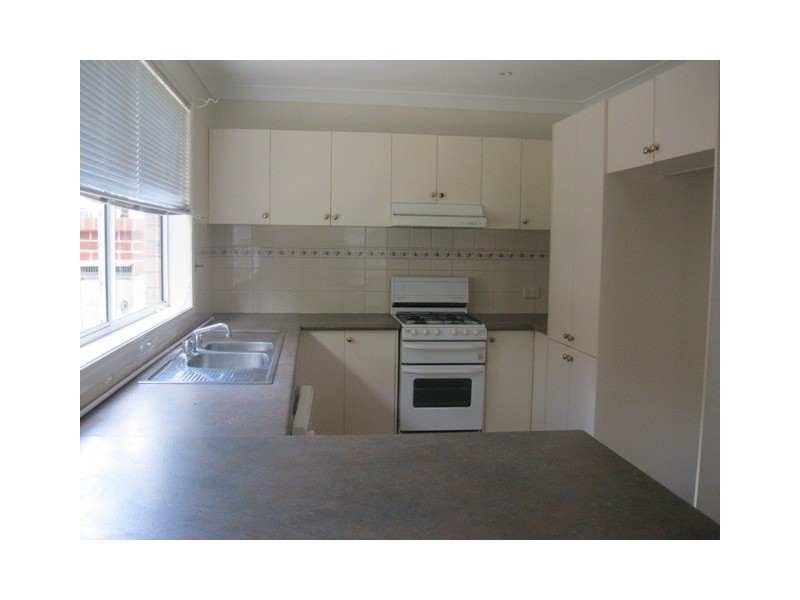 42 Esrom, Bathurst NSW 2795