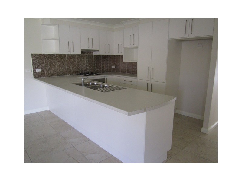 9b Wellington St, Eglinton NSW 2795