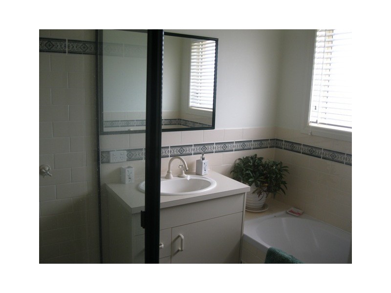 26 Dees Cl, Bathurst NSW 2795