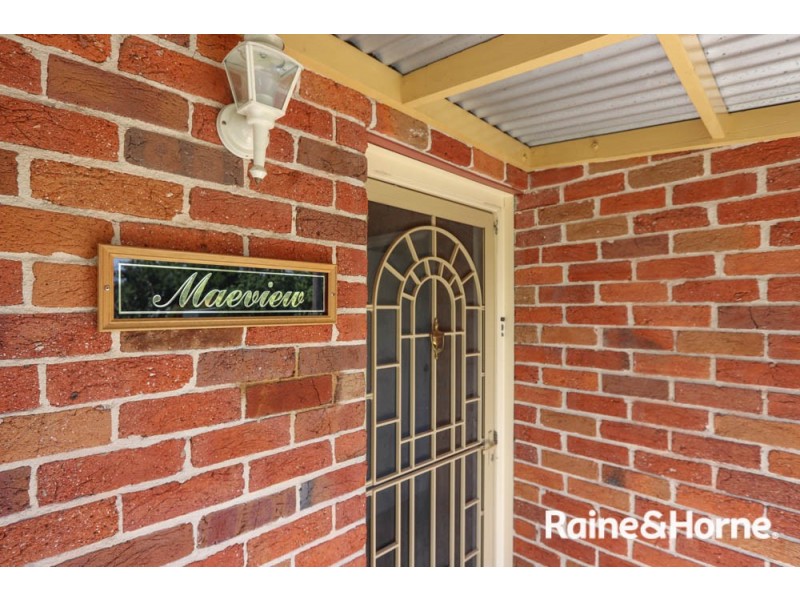 6 Busby Street, South Bathurst NSW 2795