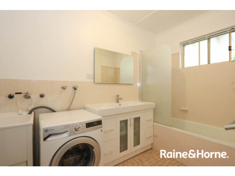 6 Busby Street, South Bathurst NSW 2795