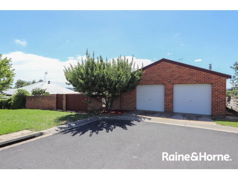 6 Busby Street, South Bathurst NSW 2795