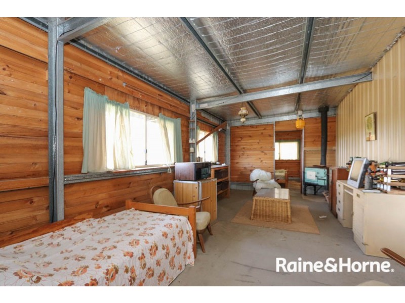 211 Pine Ridge Road, Rock Forest NSW 2795