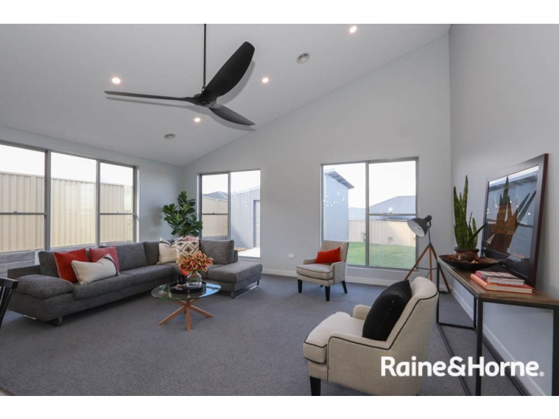 36 Ignatius Place, Kelso NSW 2795