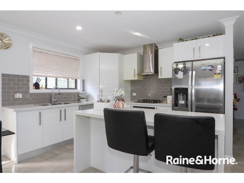 94 Peel Street, Bathurst NSW 2795