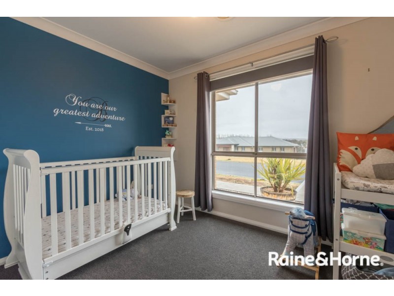 11 Parer Road, Abercrombie NSW 2795