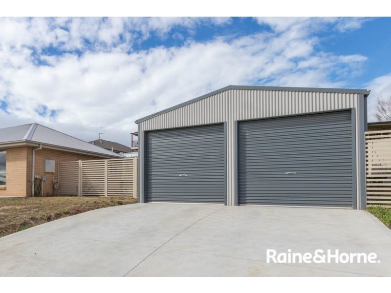 11 Parer Road, Abercrombie NSW 2795