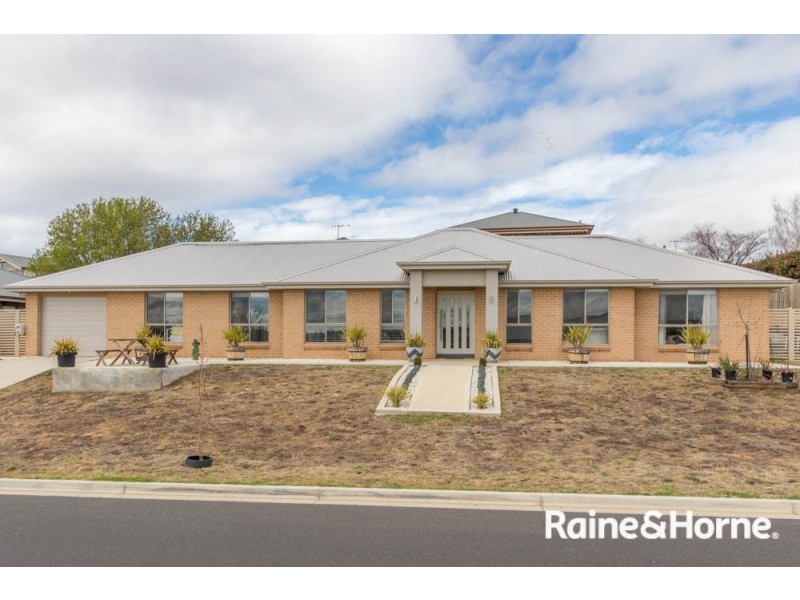 11 Parer Road, Abercrombie NSW 2795