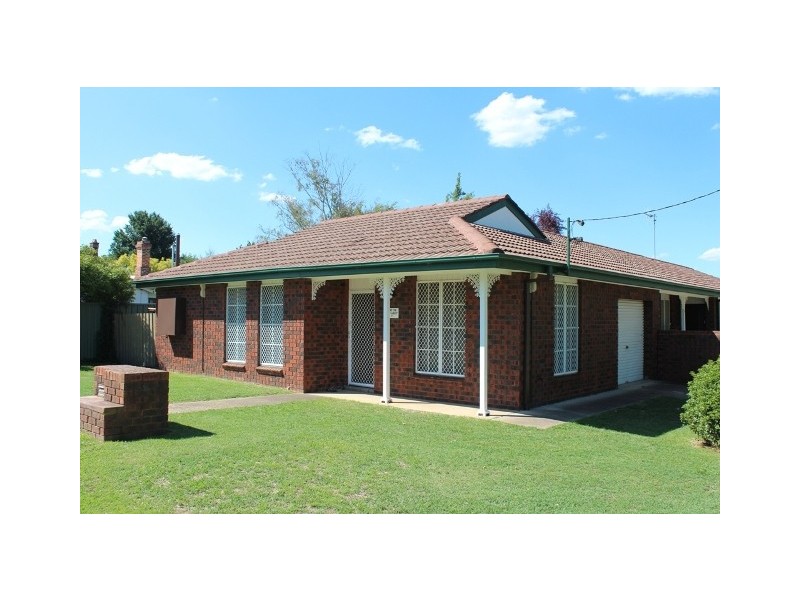 1/51  Lambert, Bathurst NSW 2795