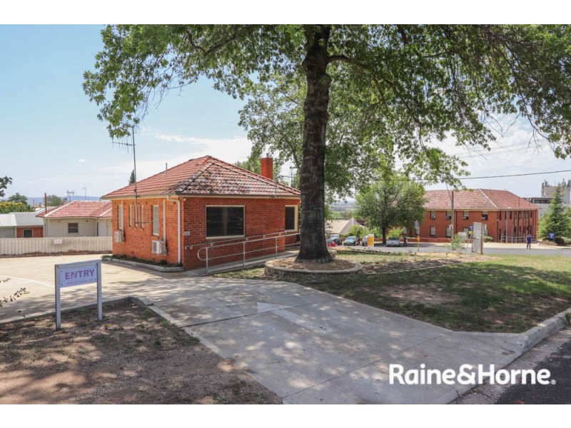 430 Howick Street, West Bathurst NSW 2795