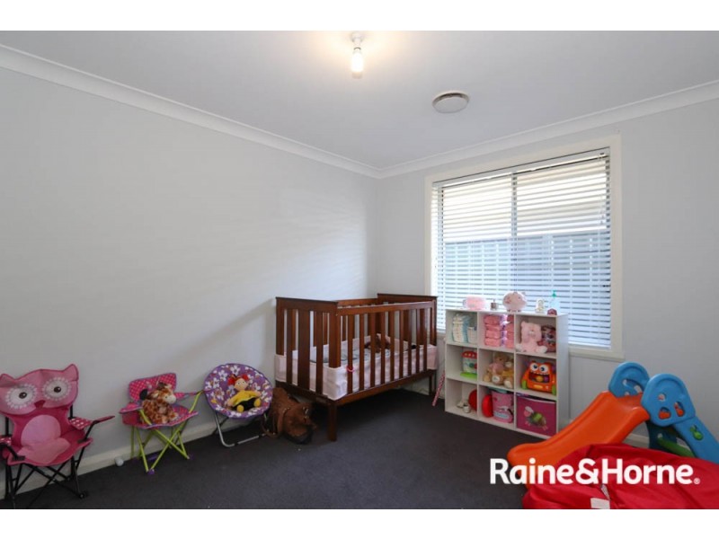 17 Blaxland Drive, Llanarth NSW 2795