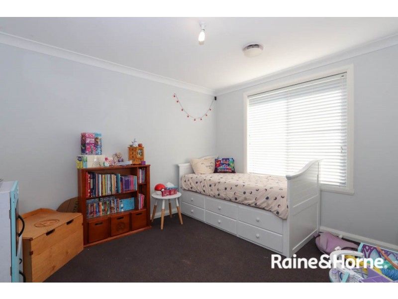 17 Blaxland Drive, Llanarth NSW 2795