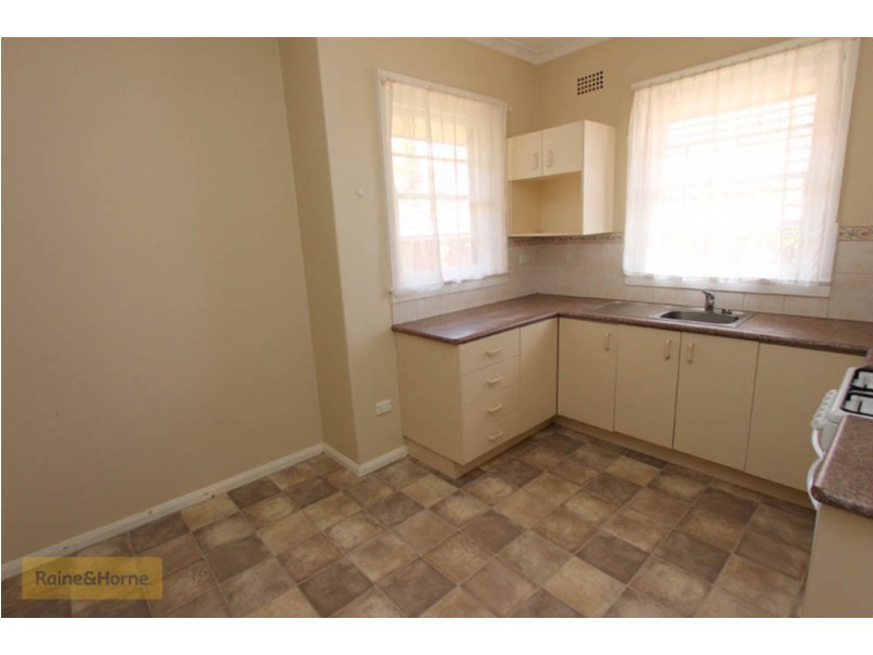 248 Lambert Street, West Bathurst NSW 2795