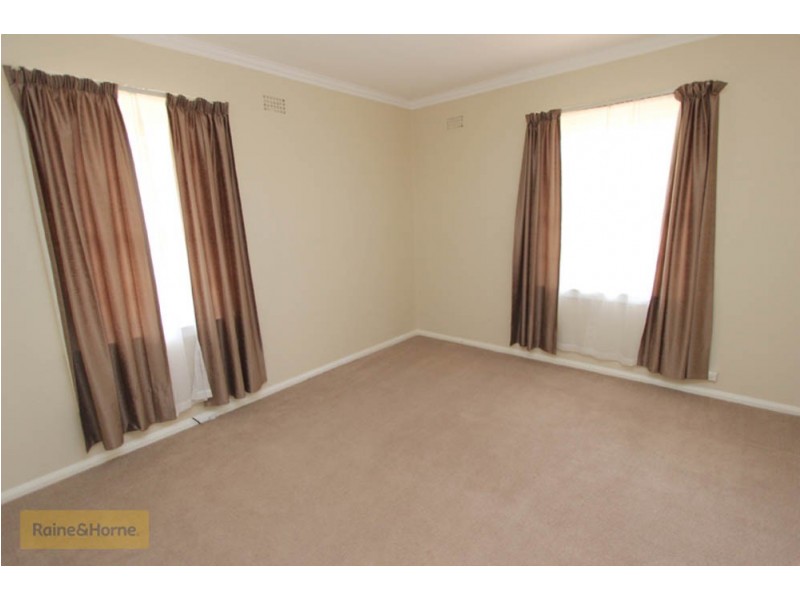 248 Lambert Street, West Bathurst NSW 2795