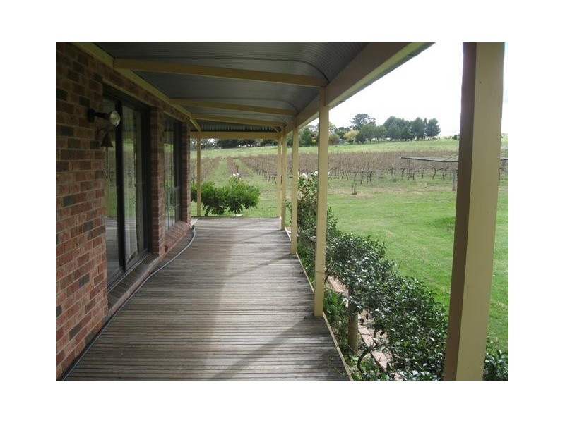 56 Clairvaux Ln, Bathurst NSW 2795