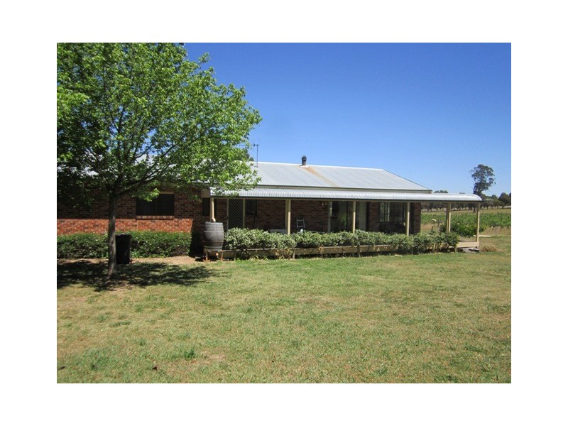 56 Clairvaux Ln, Bathurst NSW 2795