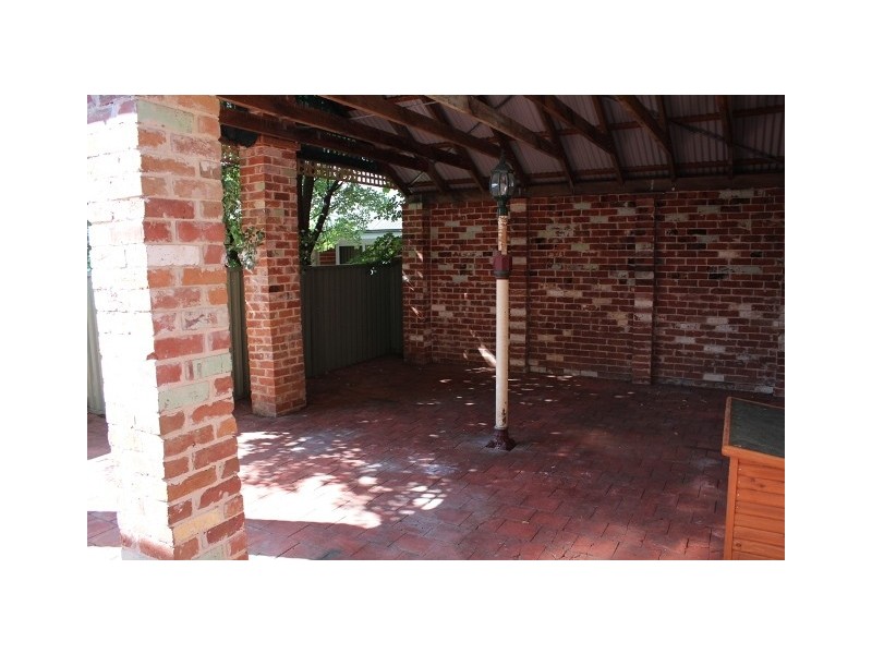 16 Bant St, Bathurst NSW 2795