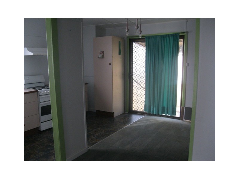 15 Alamein Walk, Bathurst NSW 2795
