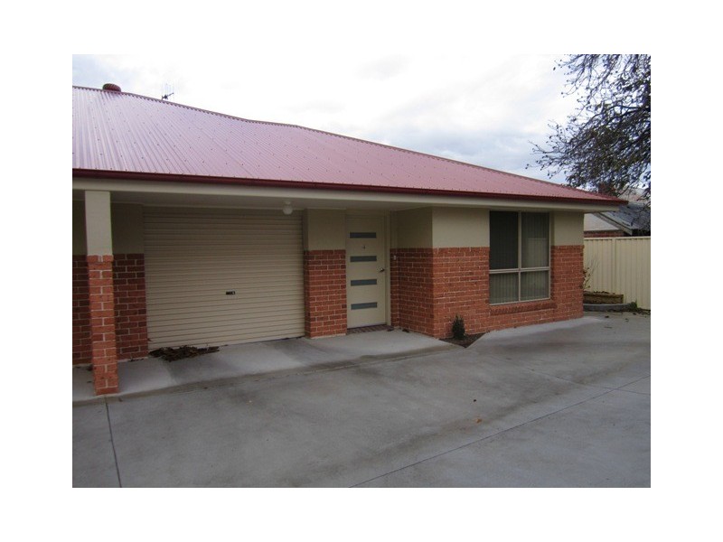4/163a Keppel, Bathurst NSW 2795