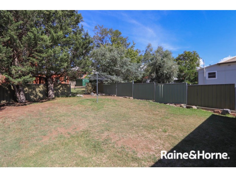 12 Daly Street, West Bathurst NSW 2795