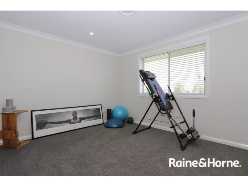 7 Barney Street, Windradyne NSW 2795