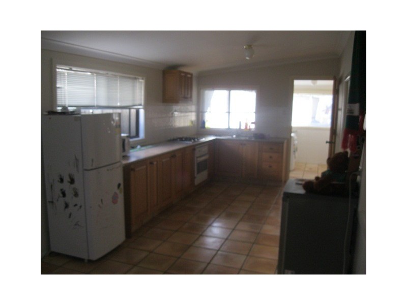 96 Durham St, Bathurst NSW 2795