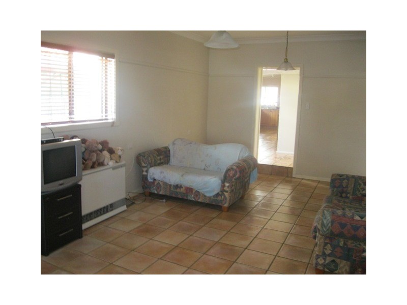 96 Durham St, Bathurst NSW 2795