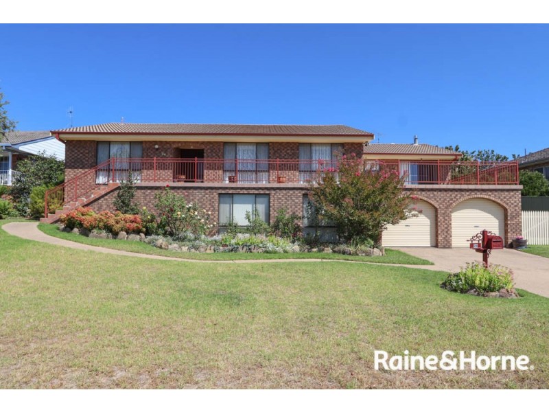 24 Lorimer Street, Llanarth NSW 2795