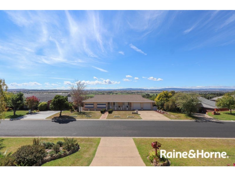 24 Lorimer Street, Llanarth NSW 2795