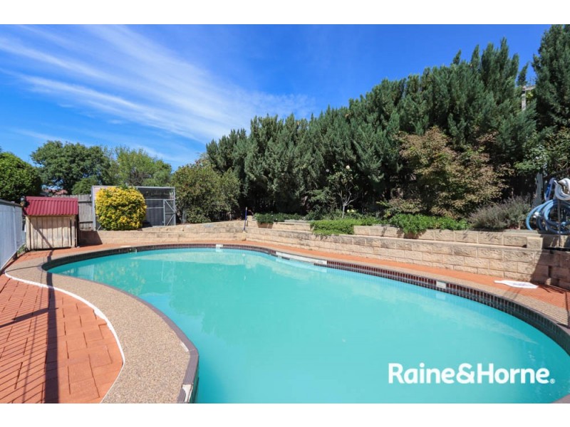 24 Lorimer Street, Llanarth NSW 2795