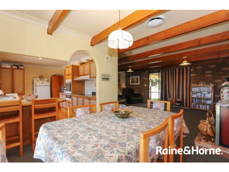 24 Lorimer Street, Llanarth NSW 2795