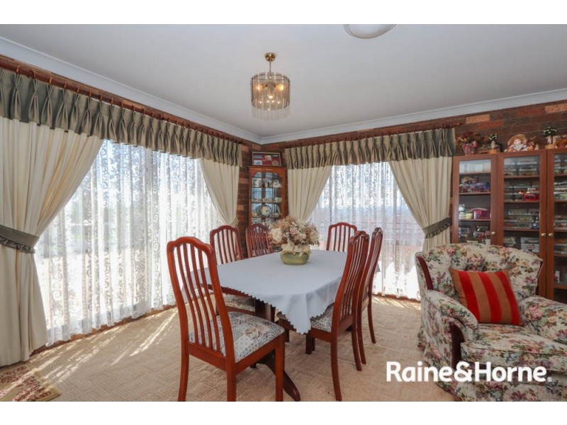 24 Lorimer Street, Llanarth NSW 2795