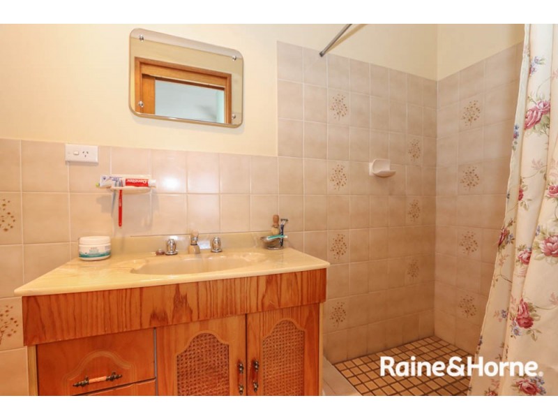 24 Lorimer Street, Llanarth NSW 2795